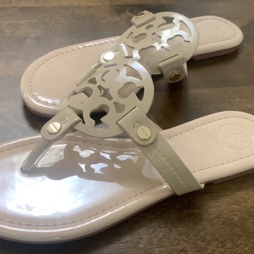 NEW Tory Burch Sandals - Picture 4 of 4